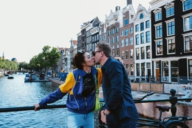 Minh Tú và hôn phu người Đức chính thức trở thành vợ chồng hợp pháp-2