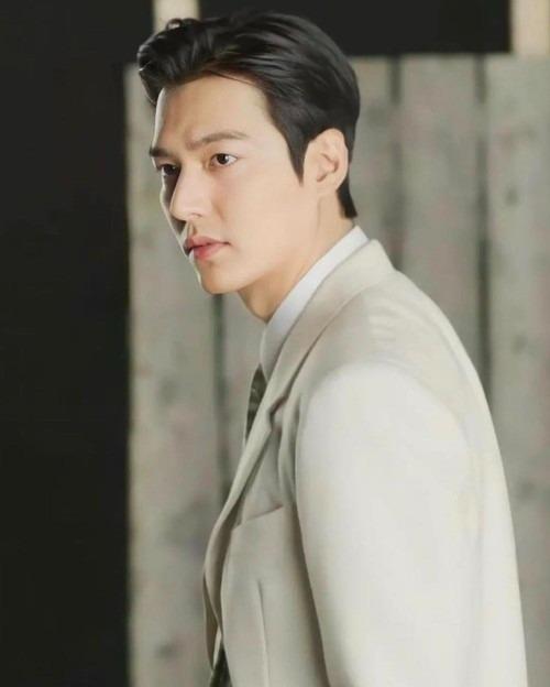 Tại sao Lee Min Ho lại nổi tiếng đến vậy?-3