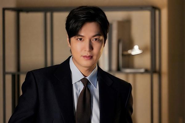 Bom tấn một thời của Lee Min Ho - Park Min Young bất ngờ được nhắc lại và bị chê tan nát?-7