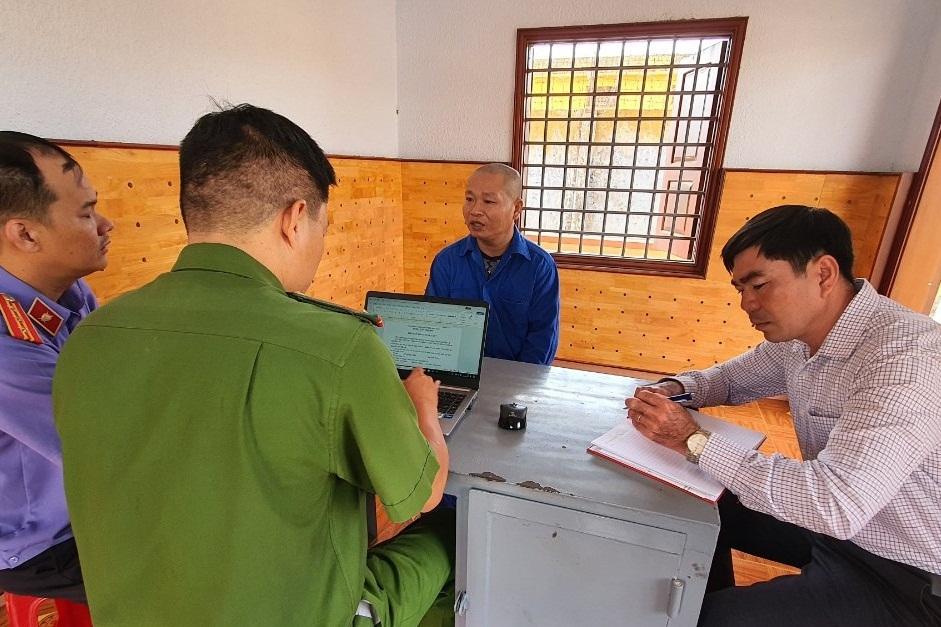 Tìm thân nhân bé trai bị bỏ rơi trước cửa nhà dân ở Hà Tĩnh-2