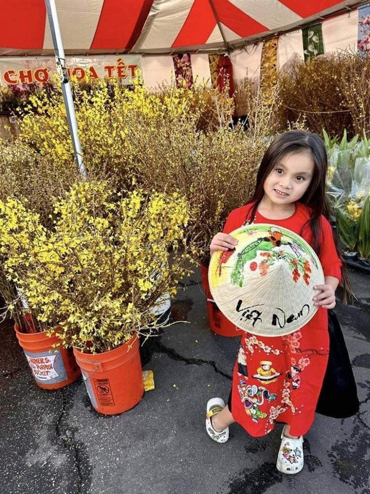 Con gái Y Phụng lên 7 tuổi sở hữu chân thon dài thẳng tắp nhờ bí quyết rèn luyện ngay từ nhỏ!-4