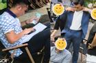 Anh em Bùi Tiến Dũng xuất hiện kèm sấp tiền mừng gây chú ý ở đám cưới Quang Hải