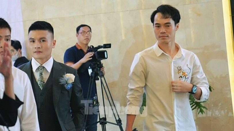 Dàn cầu thủ đội tuyển dự tiệc cưới Quang Hải - Chu Thanh Huyền-3