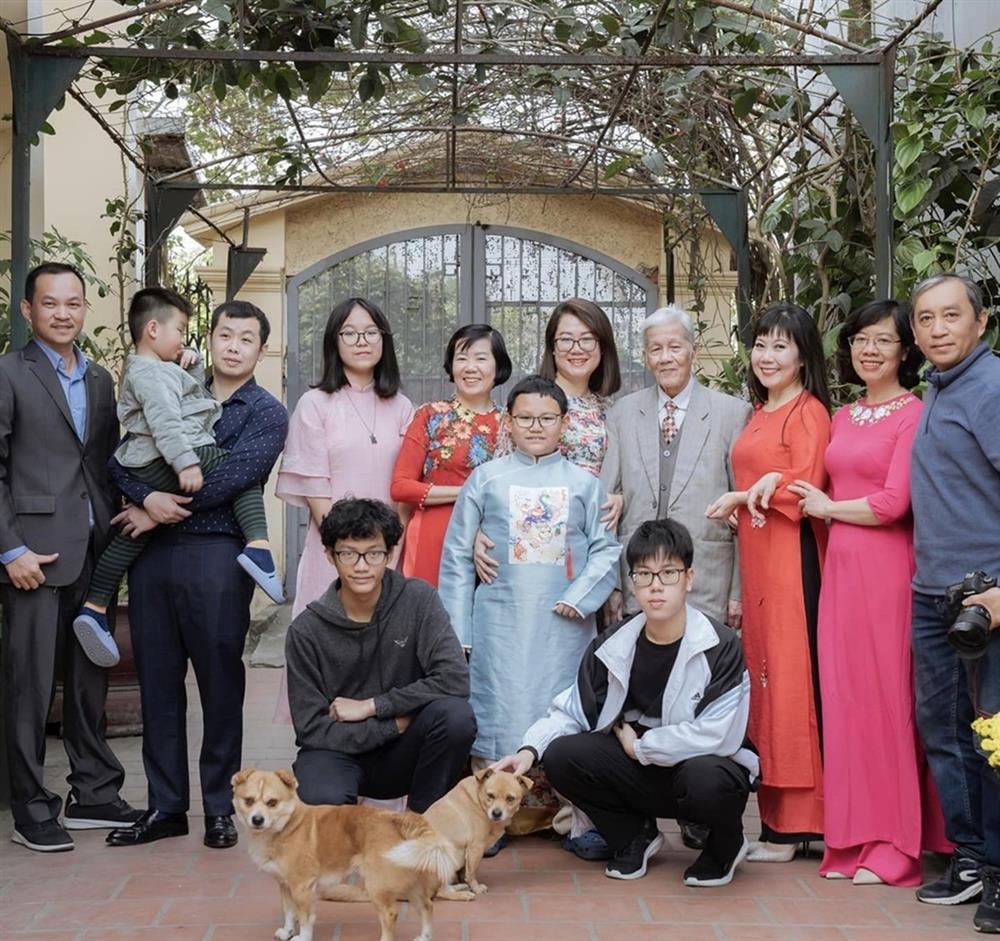 Cận cảnh căn nhà 3 tầng của NSƯT Hương Tươi-15