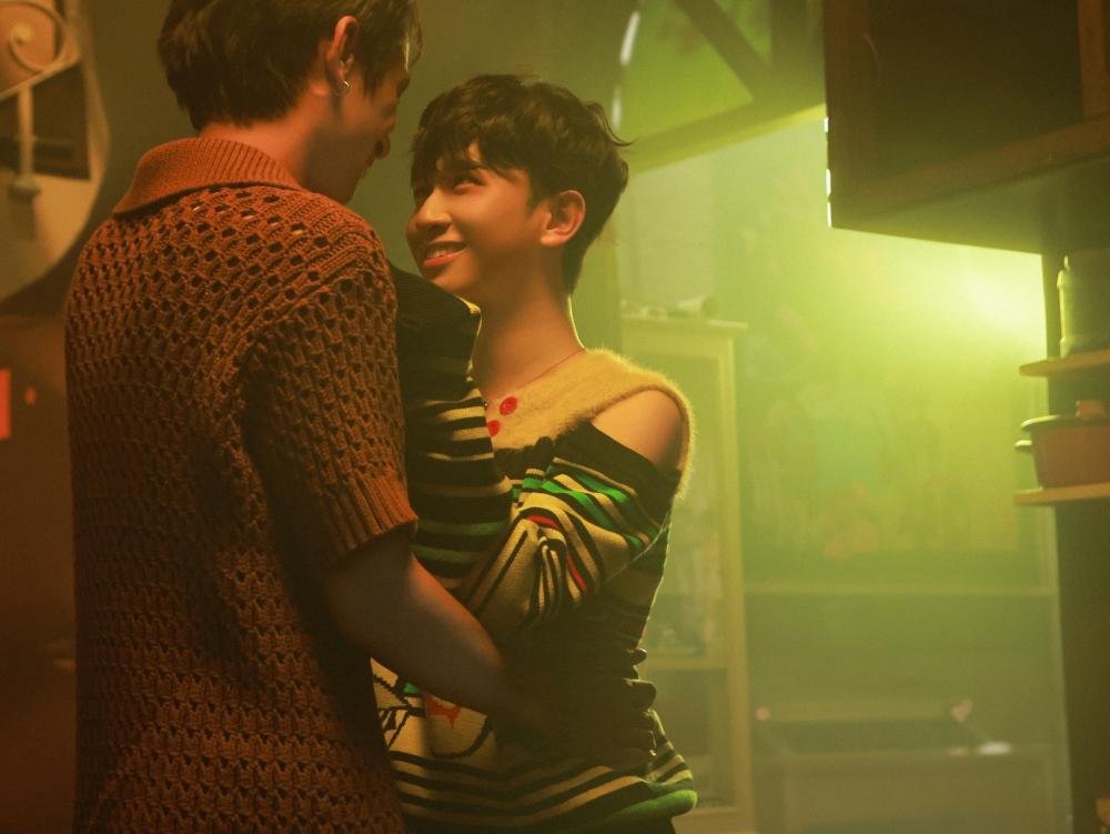 Đỗ Hoàng Dương lên tiếng về cảnh quay trong MV liên quan đến ngôi sao Trương Quốc Vinh-4