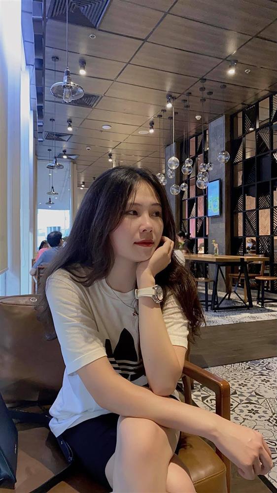 Bà xã hơn tuổi của Trung vệ Đình Trọng: Sắc vóc gái một con, gu thời trang gây bất ngờ-7