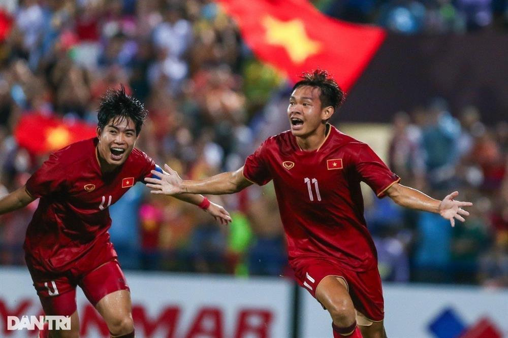 Vé xem U23 Việt Nam đá giải U23 châu Á rẻ bằng… hai bát phở-2