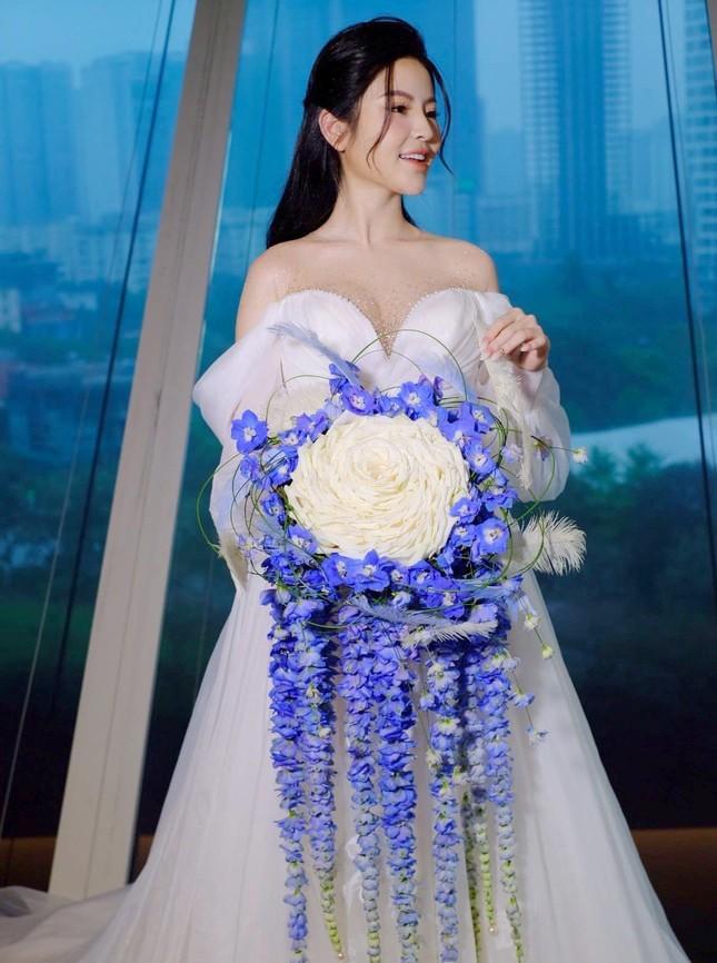 Cô dâu Chu Thanh Huyền giải thích ý nghĩa của bó hoa cưới độc lạ gây xôn xao-1
