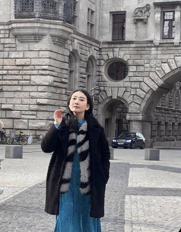 Mẹ chồng Hồng Diễm trong Trạm Cứu Hộ Trái Tim: Mỹ nhân thập niên 90 được trao danh hiệu NSND, U50 vẫn độc thân-5