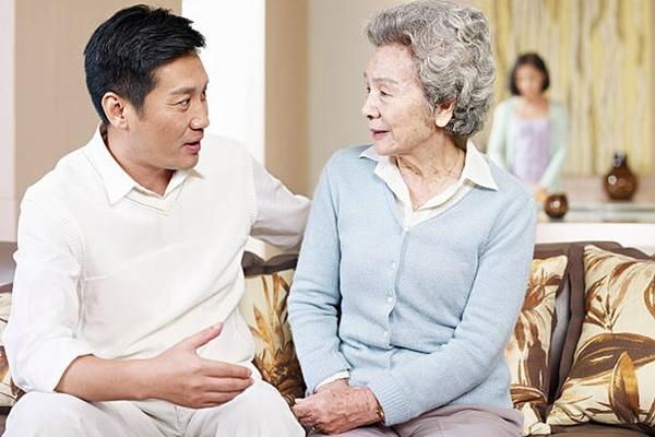 Mẹ chồng cho 2 tỷ mua nhà nhưng tôi nhất quyết không nhận khi nghe điều kiện bà đưa ra-2