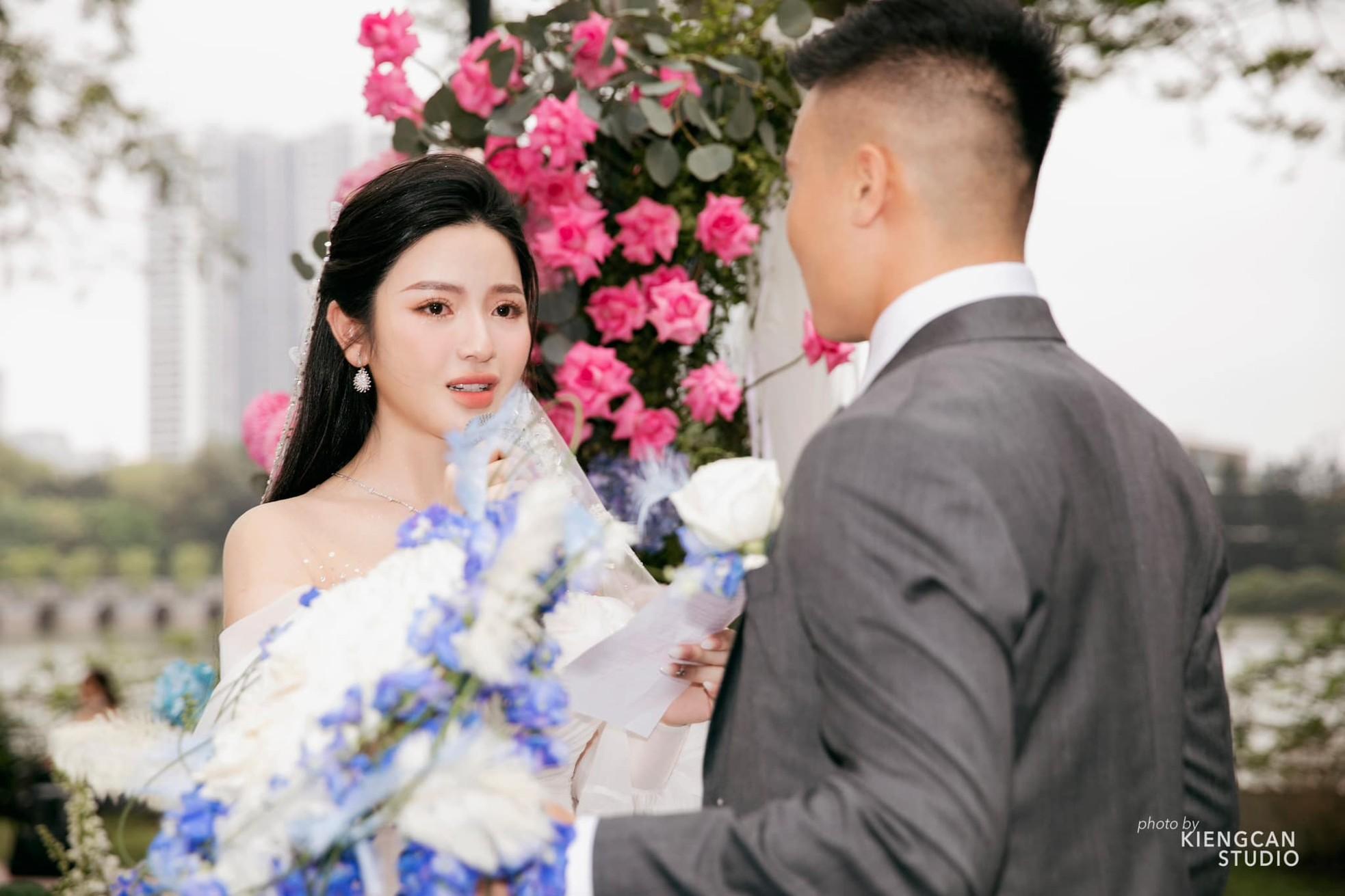 Thấy gì từ lùm xùm của vợ chồng Quang Hải với studio ảnh cưới?-3