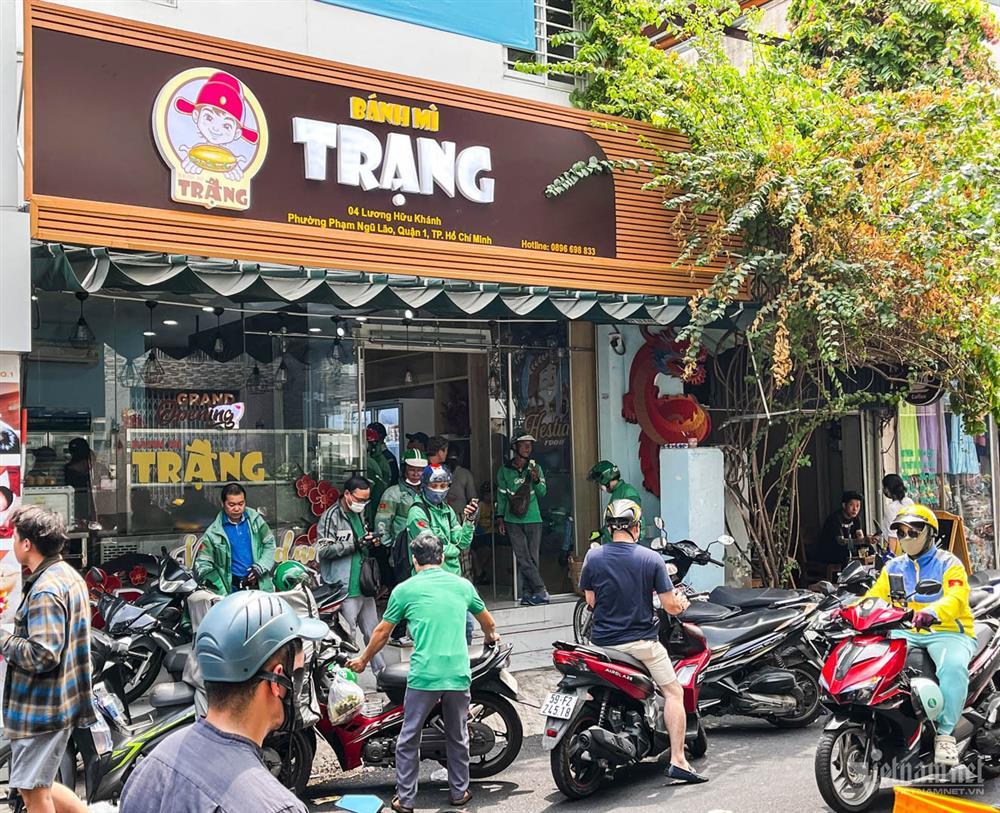 Xuất hiện bánh mì 68.000 đồng/ổ như sinh đôi với Huynh Hoa, chủ tiệm nói gì?-2