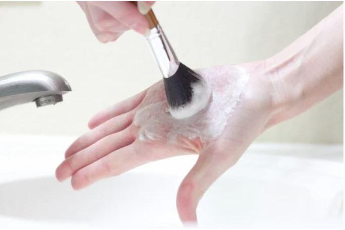 Mẹo vệ sinh cọ trang điểm đơn giản và đúng cách-4