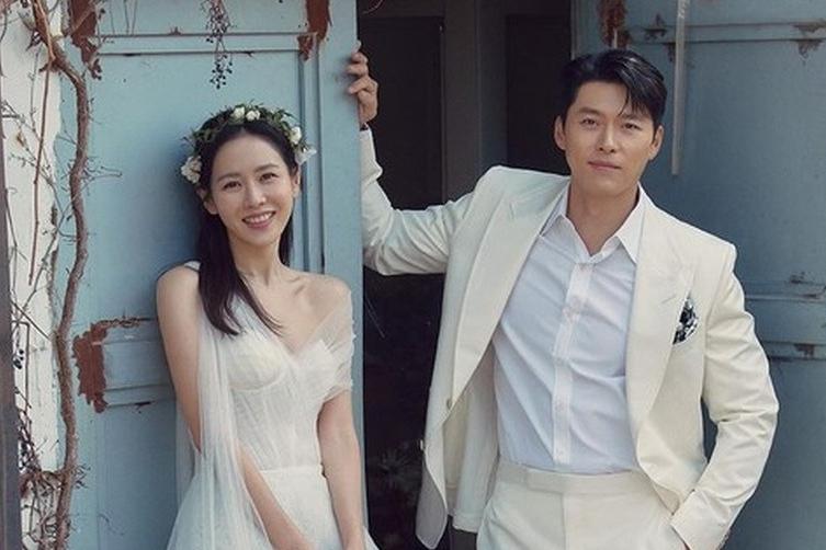 Hyun Bin tóc dài, già hẳn mà Son Ye Jin vẫn yêu đắm say thầm lặng làm hậu phương-16
