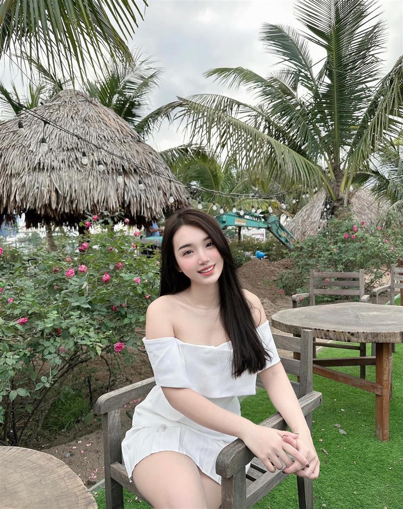 Sắc vóc hot girl của bà xã hậu vệ Giáp Tuấn Dương CAHN-5