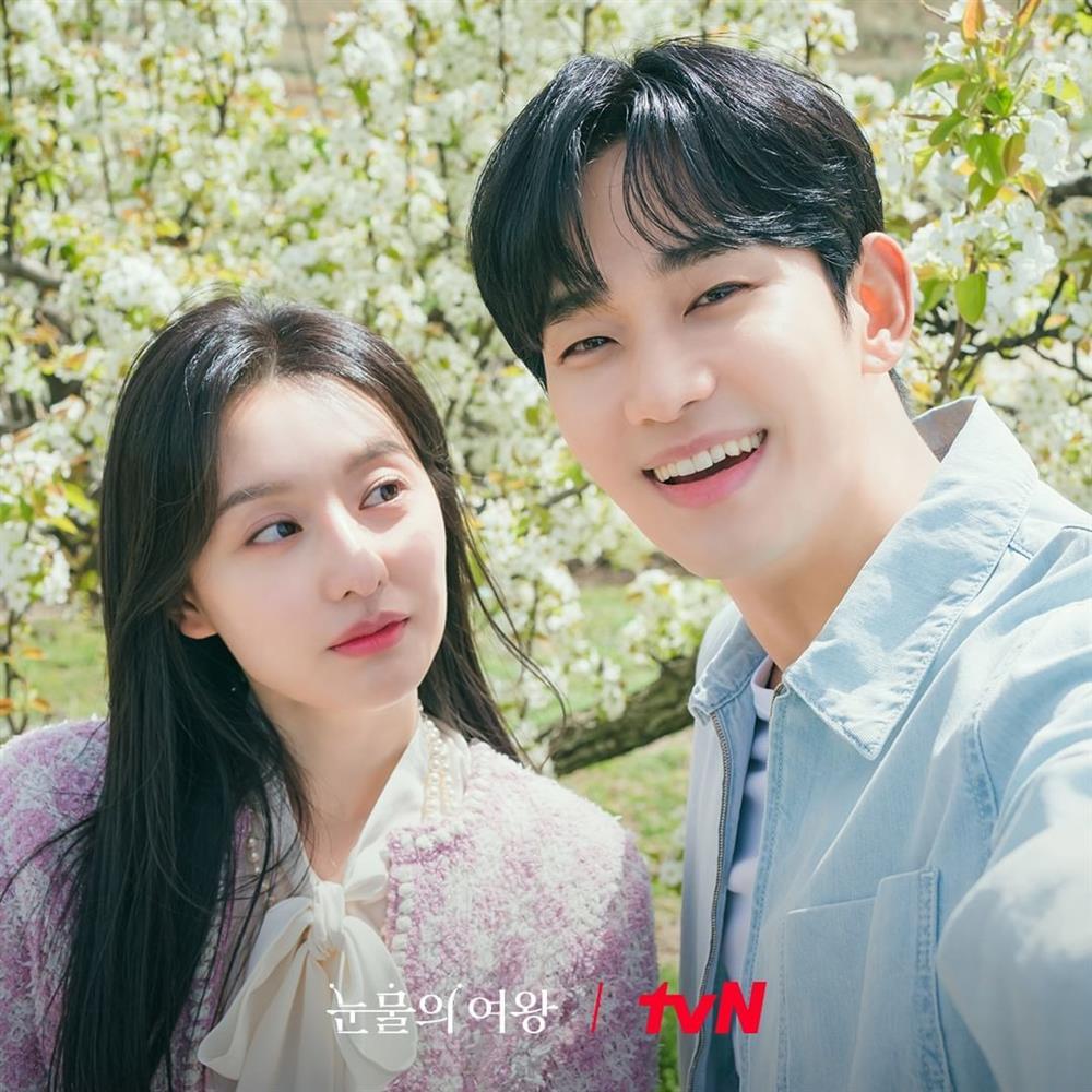 Nữ hoàng nước mắt phá kỷ lục người xem chỉ sau Hạ cánh nơi anh-2