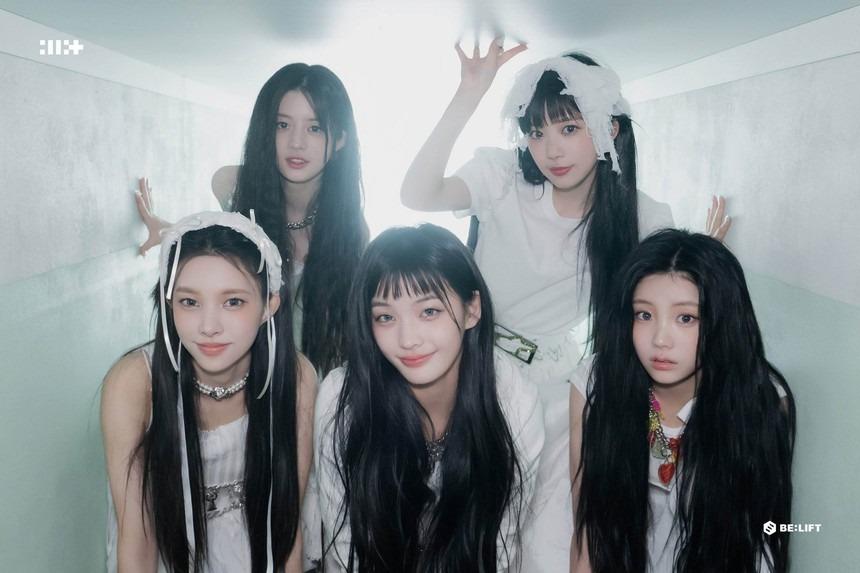 HYBE lại áp dụng công thức thao túng nhạc số của NewJeans cho nhóm nhạc đàn em?-2