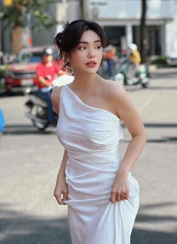 Yeye Nhật Hạ: Sao nhí có con ở tuổi 20, tưởng chừng bỏ nghề vì nặng 87kg-10