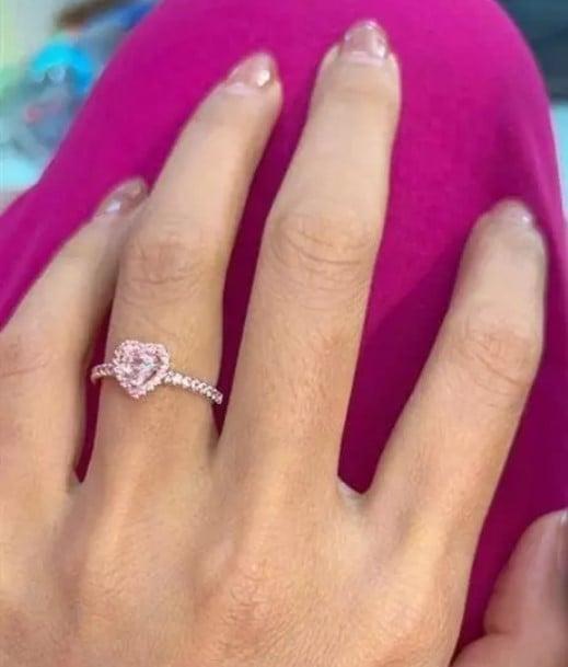 H’Hen Niê lộ nhẫn khủng ở ngón áp út sau tin bí mật kết hôn-6