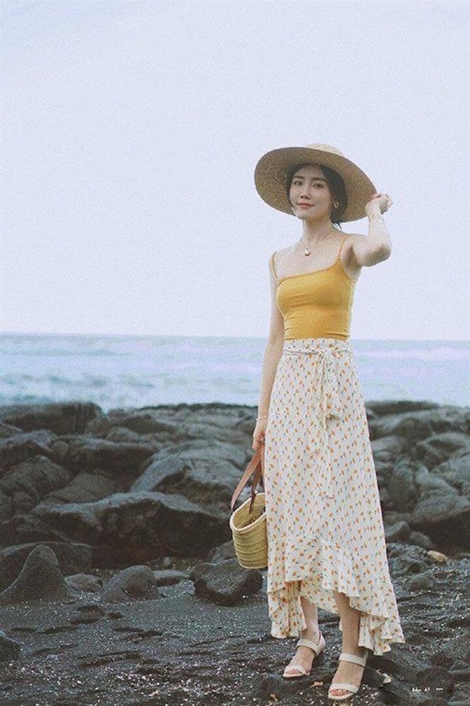 Cách phối đồ với chân váy hoa nhí cực nữ tính-1