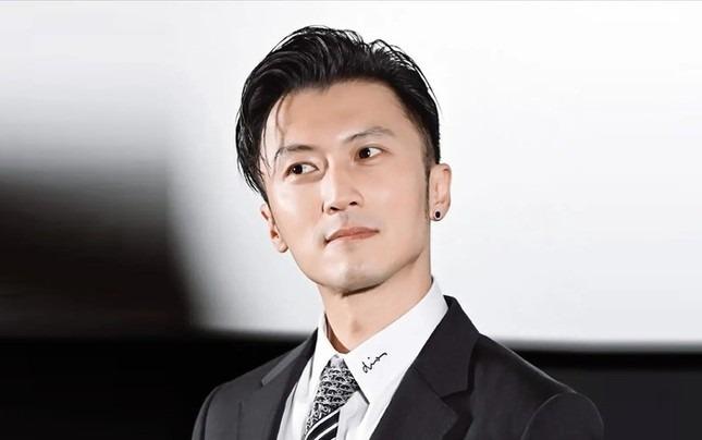 Xôn xao tin con trai Tạ Đình Phong yêu người phụ nữ hơn 30 tuổi-1