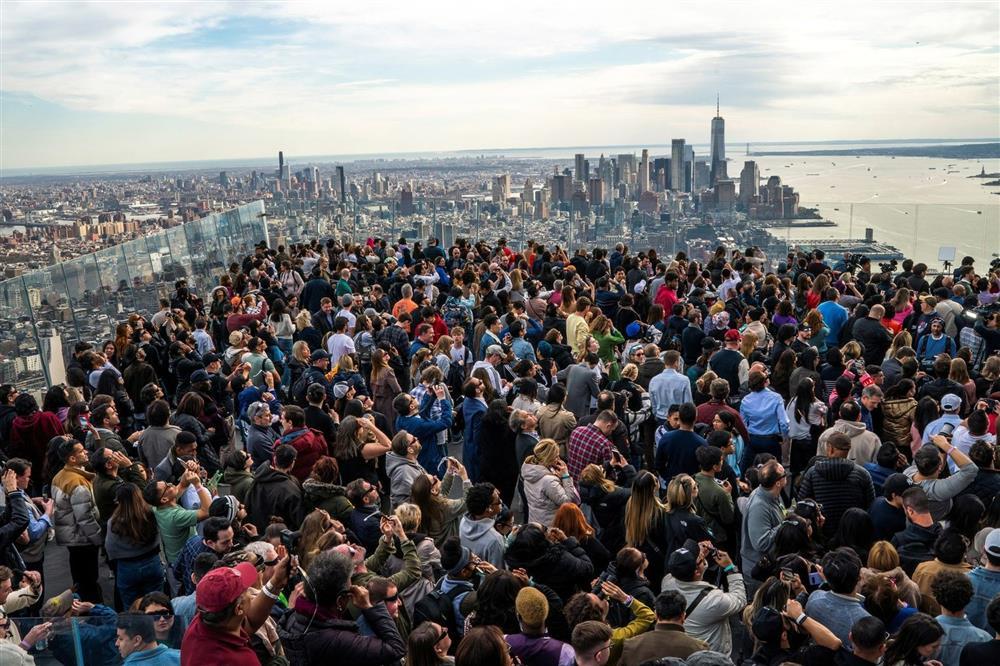 Hàng triệu người Mỹ đổ xô đi xem cảnh đêm giữa ban ngày-2