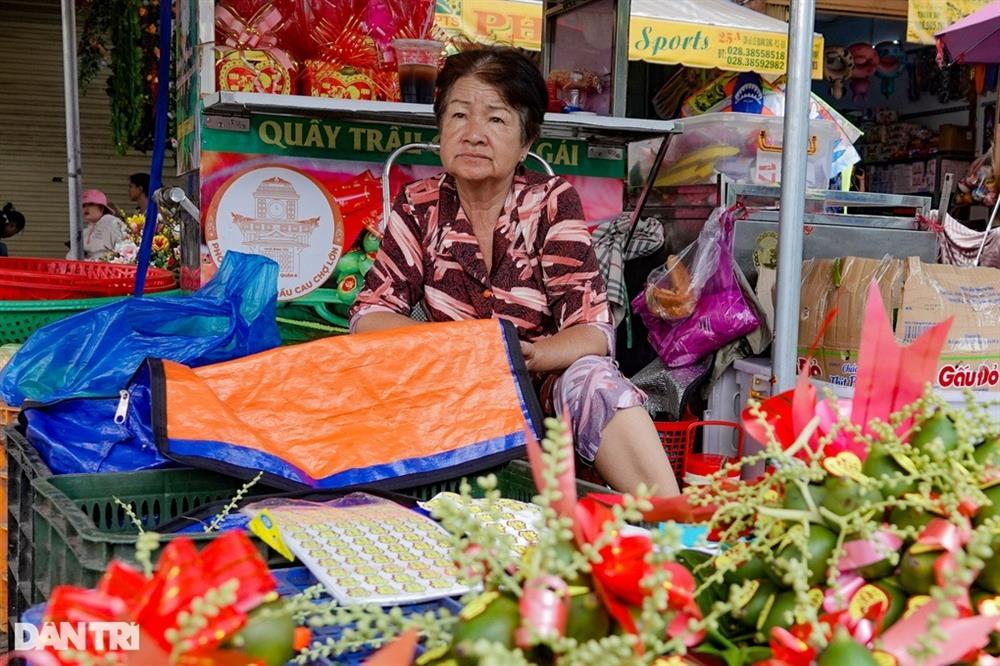 Phố cưới hỏi lớn nhất TPHCM đìu hiu, tiểu thương lo cảnh hết thời-2