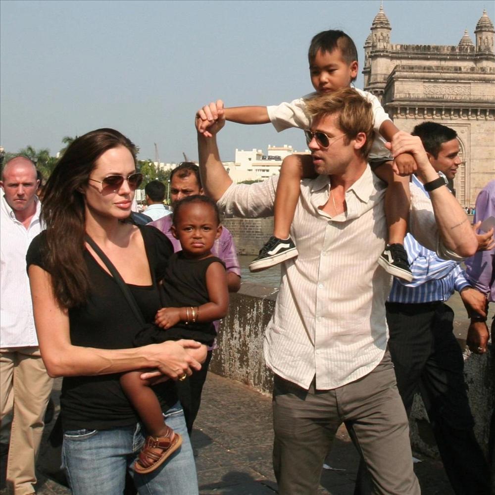 Angelina Jolie tìm niềm an ủi bên cô con gái 15 tuổi giữa bộn bề lo toan-11