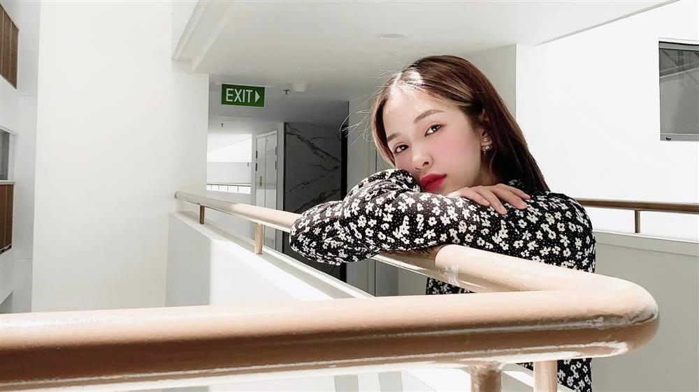 Bà xã gen Z hot girl của tiền vệ Trần Thanh Sơn CLB HAGL-2