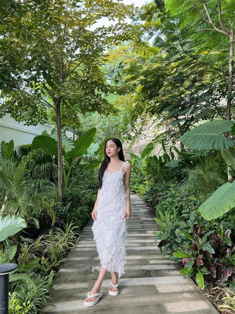 Bà xã gen Z hot girl của tiền vệ Trần Thanh Sơn CLB HAGL-6