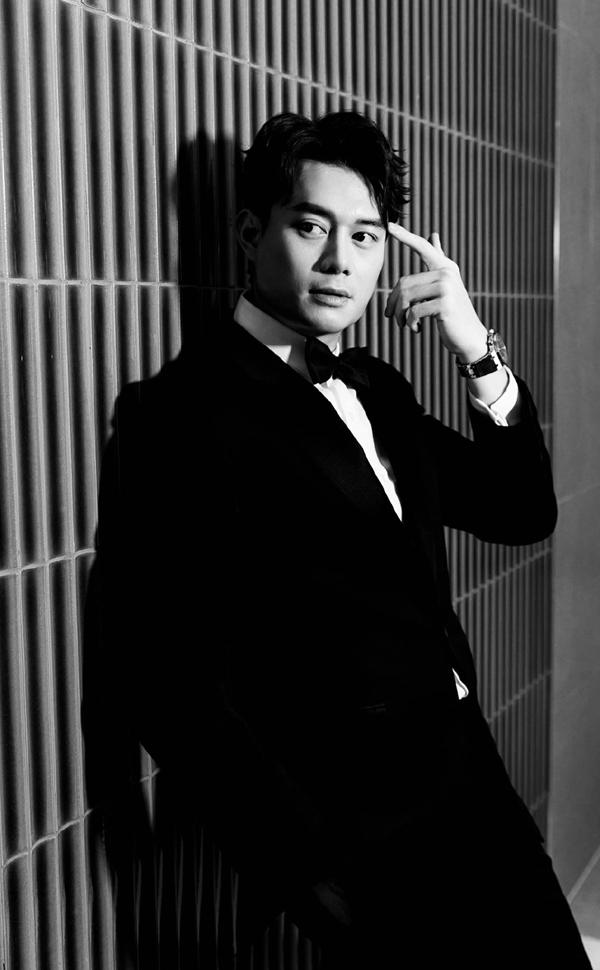 Giữa tin đồn chia tay, tình trẻ kém 14 tuổi của Trương Ngọc Ánh thân thiết với con dâu tỷ phú Hoàng Kiều-2