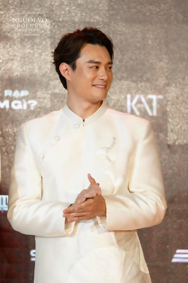 Giữa tin đồn chia tay, tình trẻ kém 14 tuổi của Trương Ngọc Ánh thân thiết với con dâu tỷ phú Hoàng Kiều-3