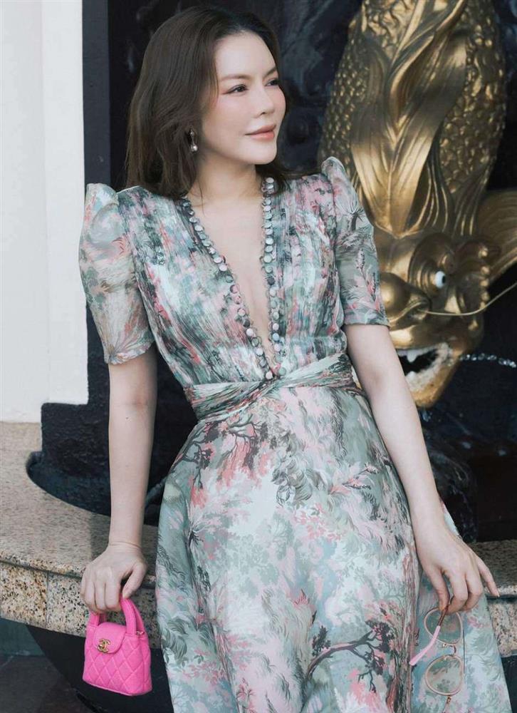 Tuyên bố có hơn 400 tỷ, 5 két sắt kim cương, vậy kho hàng hiệu của Lý Nhã Kỳ thế nào?-5