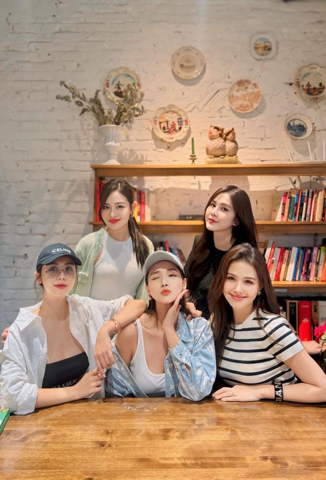 Hội phú bà nổi tiếng miền Bắc tụ họp: Đại gia kim cương lẫn con dâu tập đoàn nghìn tỷ đều có mặt-1