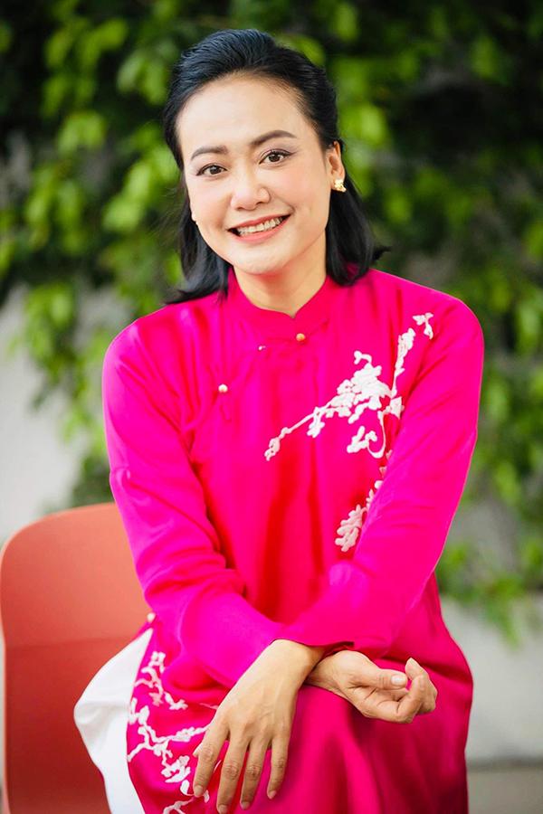 Bạch Vân Người Đẹp Tây Đô: Tuổi trung niên bình an bên chồng nhà phê bình văn học nổi tiếng-4