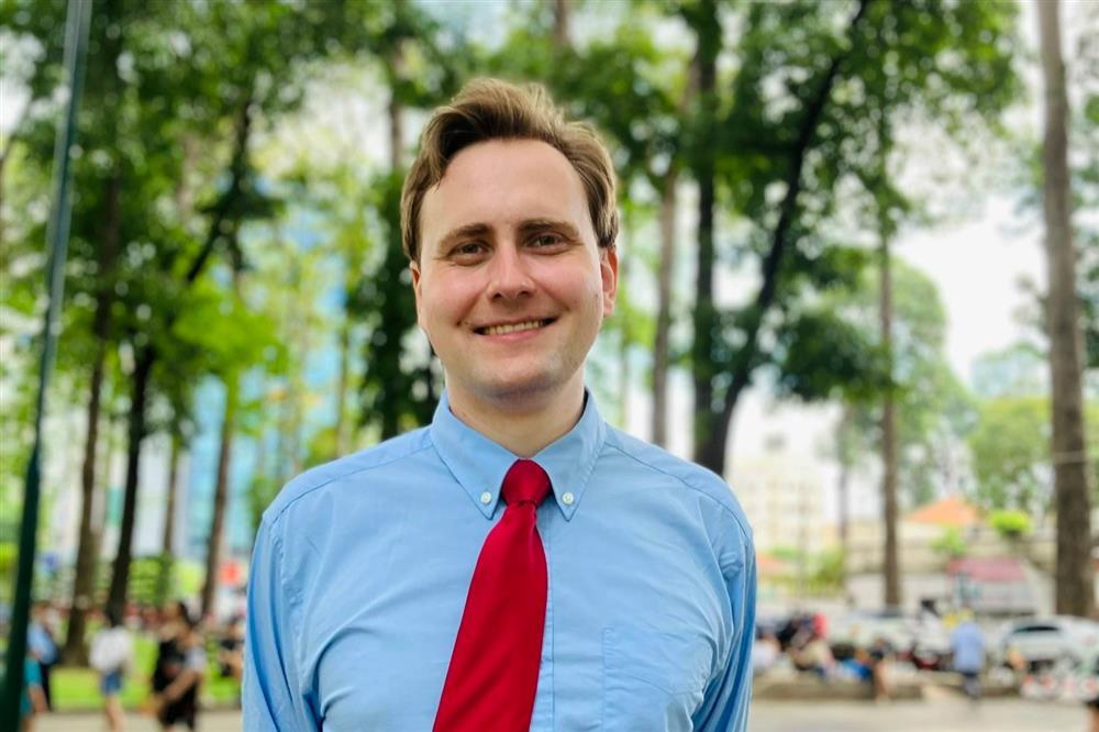 Chàng tiến sĩ người Mỹ cưa đổ cô gái Việt nhờ... chiêu độc của bố-2