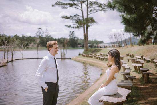 Chàng tiến sĩ người Mỹ 'cưa đổ' cô gái Việt nhờ... chiêu độc của bố