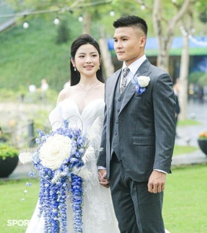 Quang Hải và vợ bầu Chu Thanh Huyền khoe ảnh sang chảnh ở Phú Quốc-1