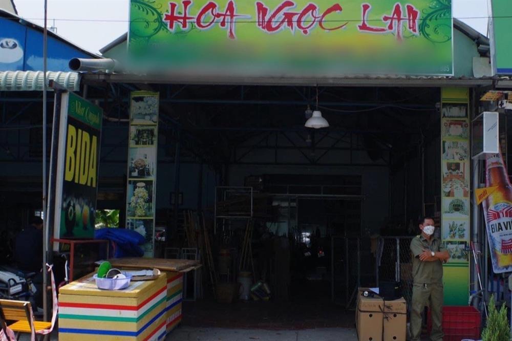 Nghi án chồng giết vợ rồi tự tử trong cửa hàng bán hoa-1