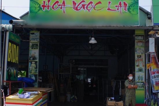 Nghi án chồng giết vợ rồi tự tử trong cửa hàng bán hoa