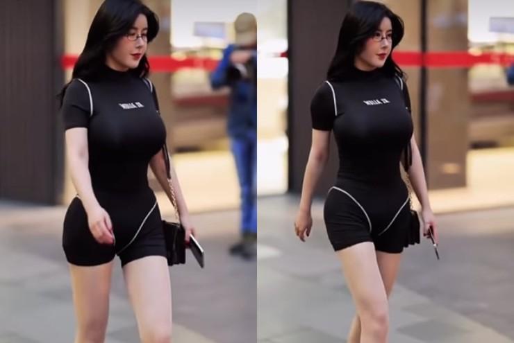 Chị em mắc tội lỗi hồn nhiên khi mặc đồ bay ở nơi công cộng-7