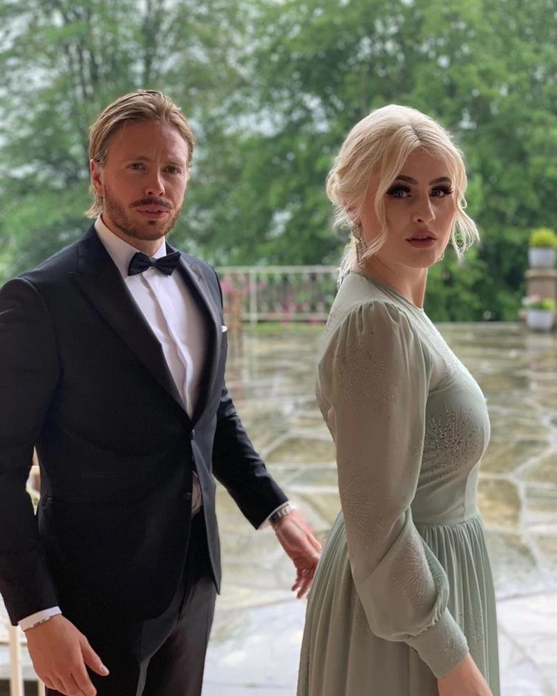 Cặp chị em 9 năm liên tiếp vào danh sách tỷ phú trẻ nhất thế giới-7