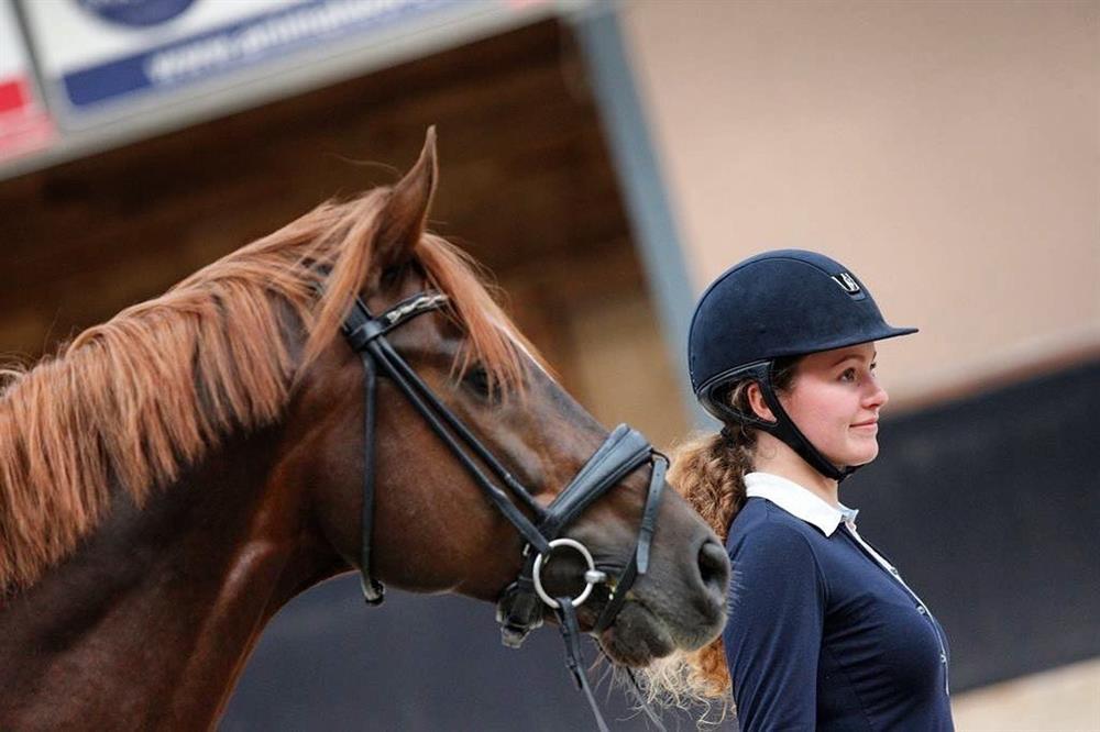 Cặp chị em 9 năm liên tiếp vào danh sách tỷ phú trẻ nhất thế giới-8