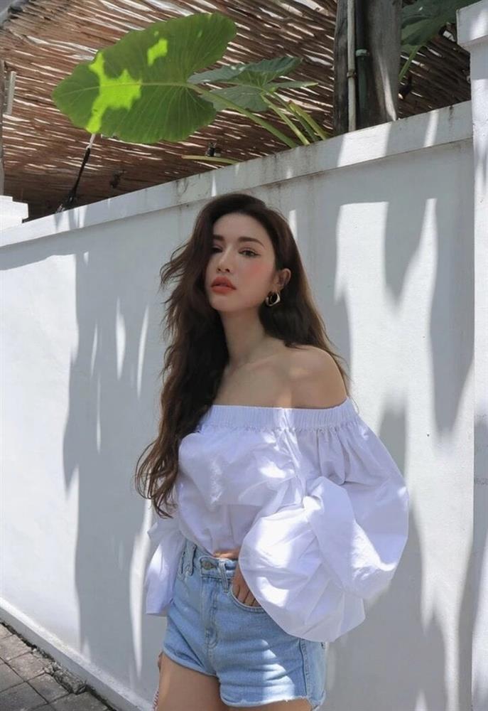 Những kiểu áo hở vai làm mưa làm gió thời gian qua-5