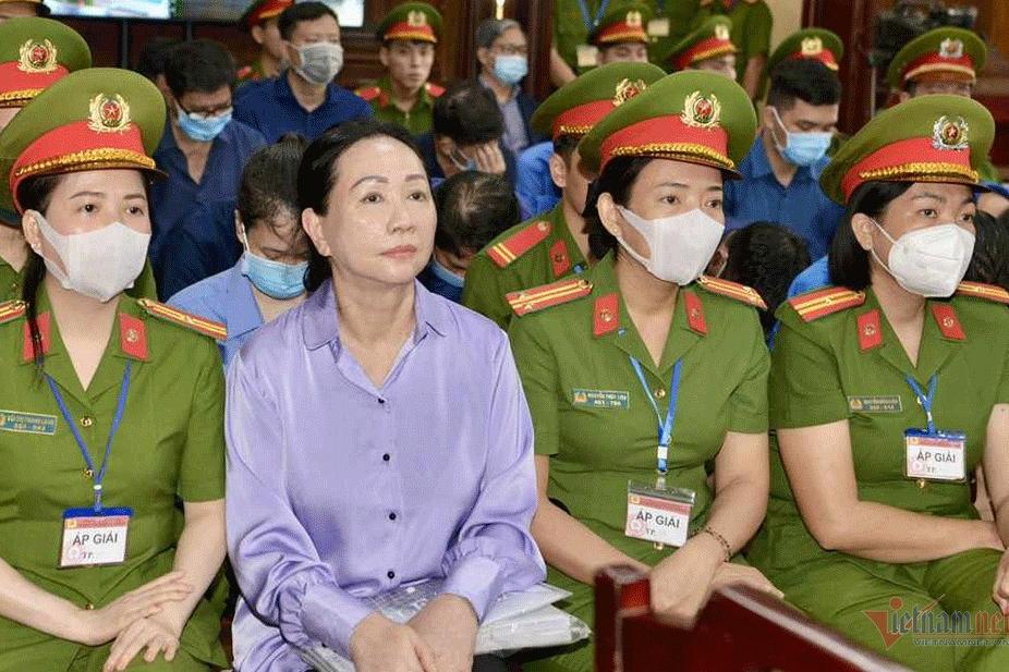 Tạm giữ lô tân dược trị giá 7 tỷ đồng trong sân bay Tân Sơn Nhất-2