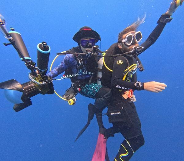 Khách Việt chi 50 triệu đồng và hành trình săn cá mập khát máu ở Maldives-5