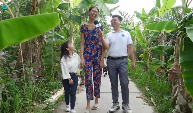 Cao 2 mét, cô gái miền Tây đưa ra tiêu chí chọn chồng hấp dẫn, có 3 chàng tới ứng tuyển-1