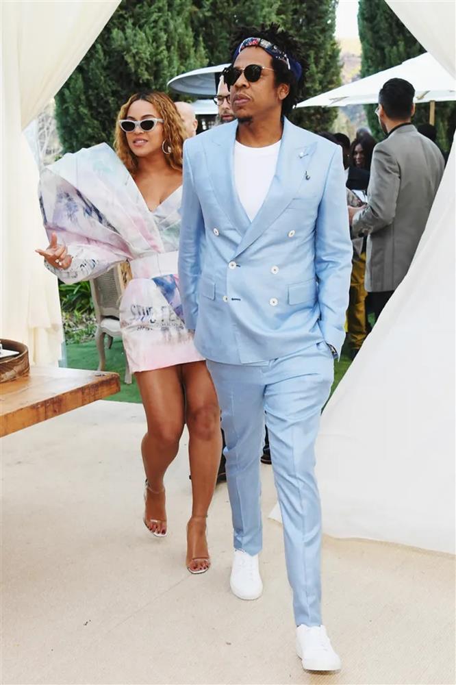 8 tỷ phú có phong cách thời trang sành điệu bậc nhất thế giới-6