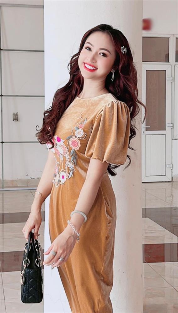 Cựu MC Đường Lên Đỉnh Olympia giữ sắc vóc tuổi 39 ngọt ngào nhờ ổn định cân nặng-4