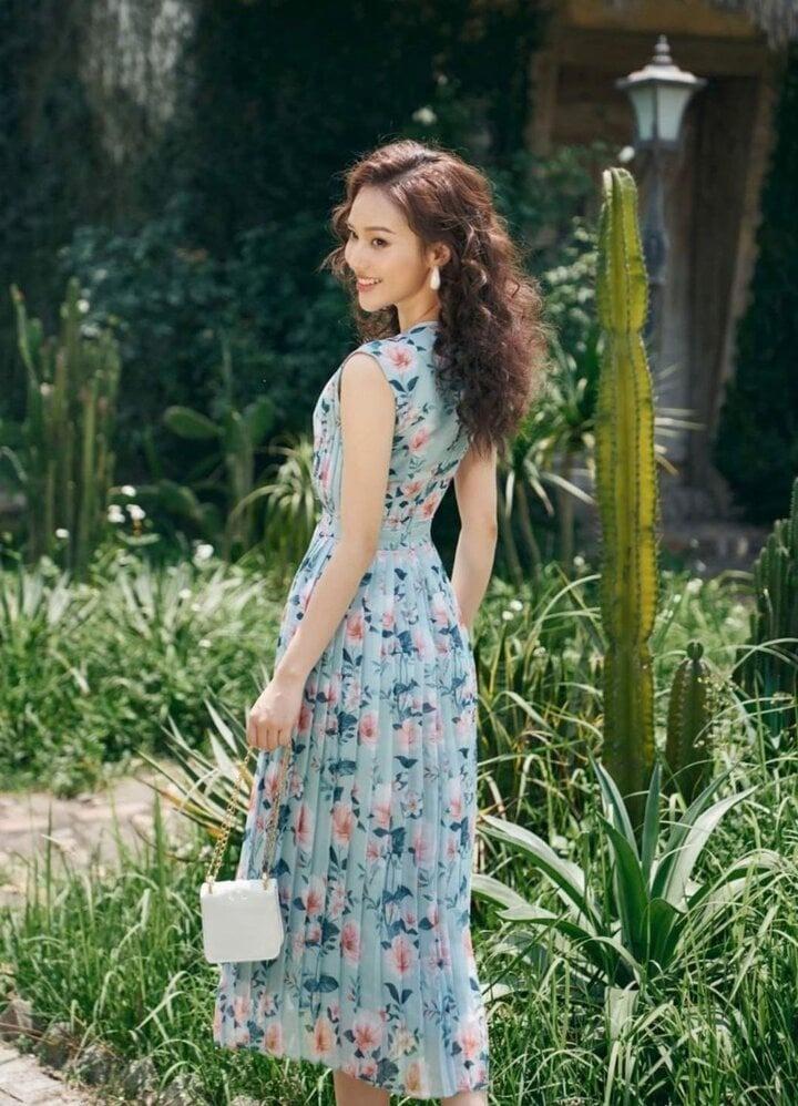 Mùa hè mặc gì đi làm để vừa mát vừa thanh lịch?-2